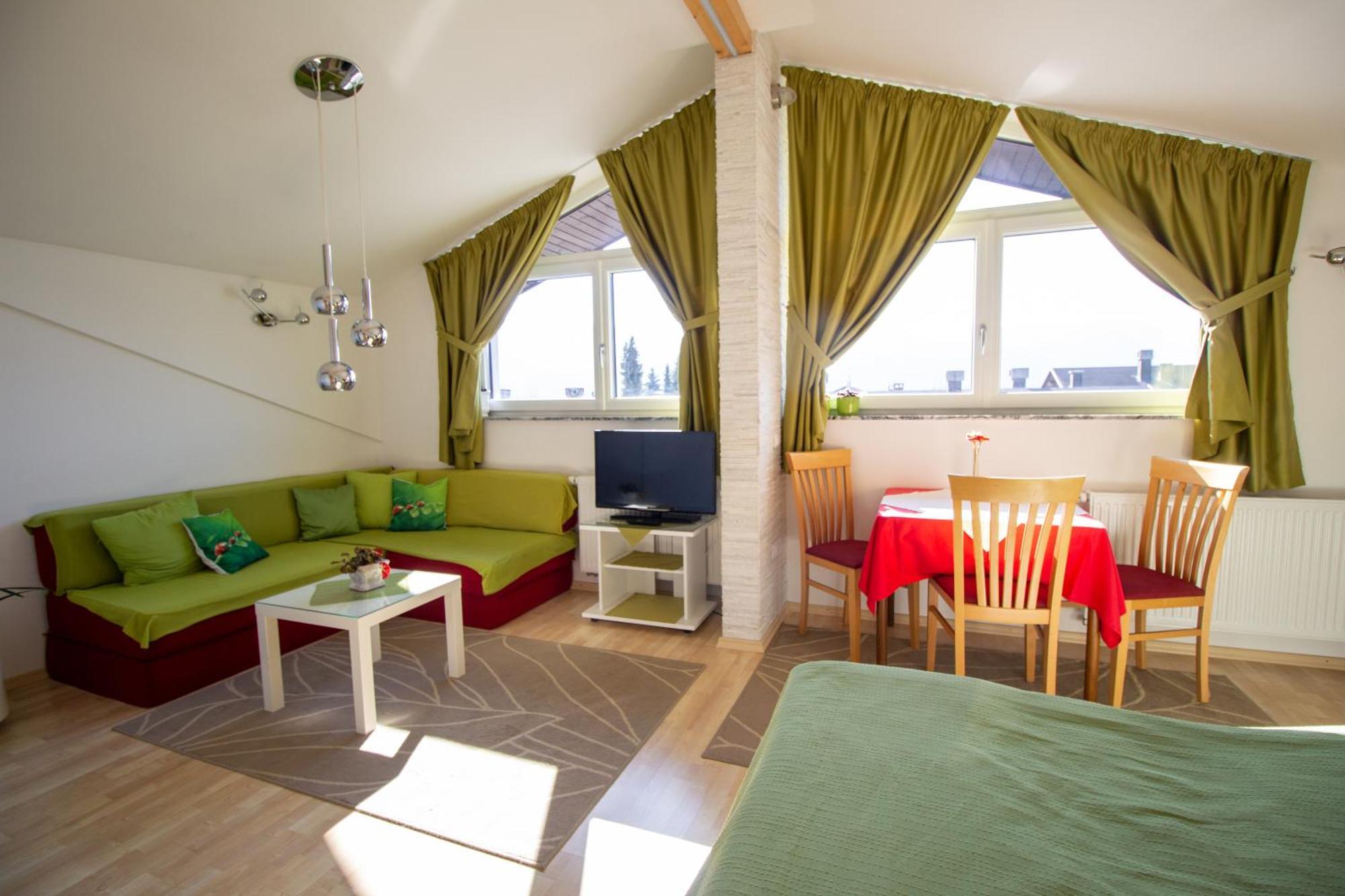 Garden Apartments Jansa Radovljica Δωμάτιο φωτογραφία