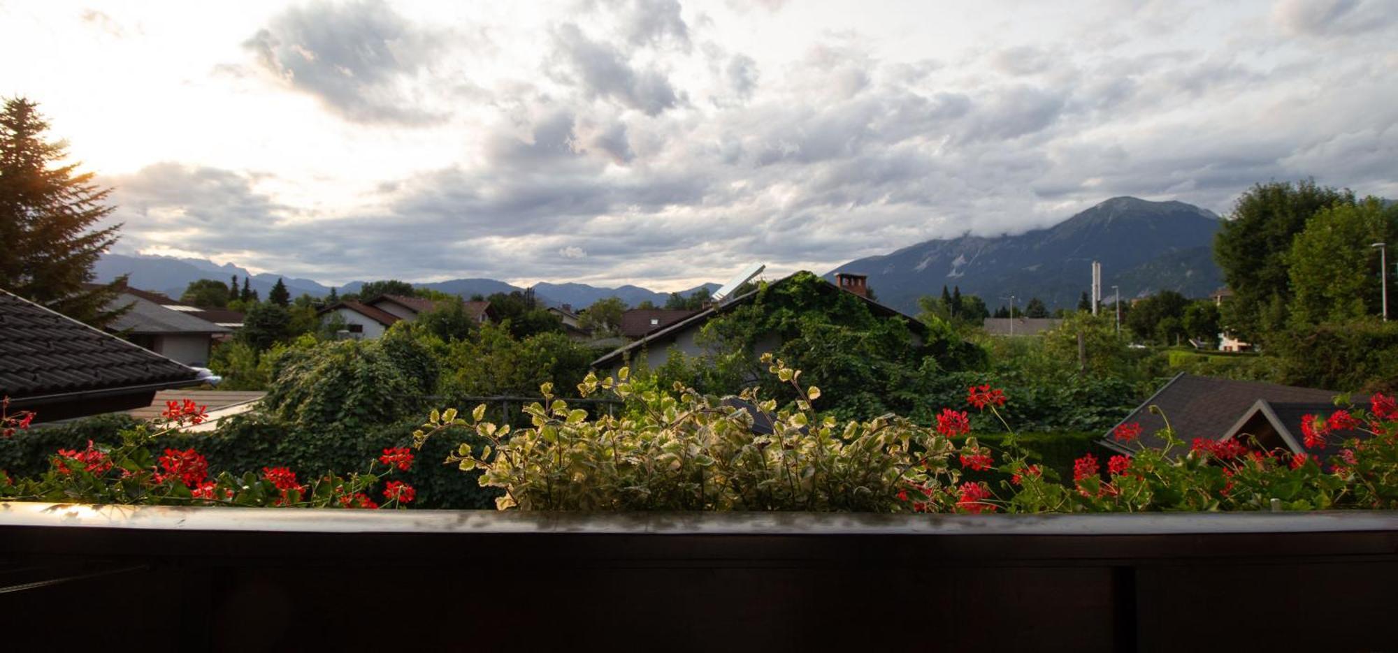 Garden Apartments Jansa Radovljica Δωμάτιο φωτογραφία
